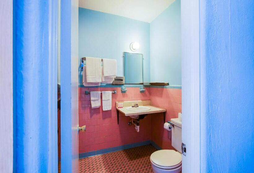 غرفة قياسية سرير كينج, Oyo Salem Roanoke I 81