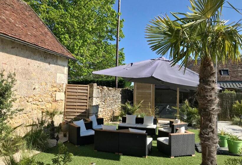 منزل غرفتين نوم, Gîte Atypique 2 à 8 Personnes Avec Piscine Jacuzzi Proche Châteaux De La Loire