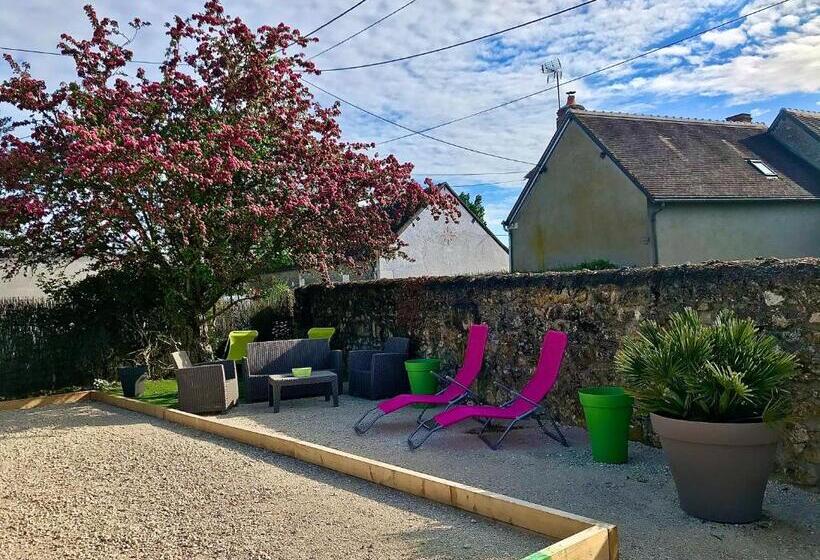 منزل غرفتين نوم, Gîte Atypique 2 à 8 Personnes Avec Piscine Jacuzzi Proche Châteaux De La Loire