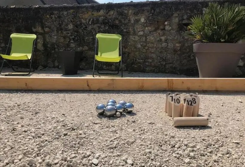 ２ベッドルームハウス, Gîte Atypique 2 à 8 Personnes Avec Piscine Jacuzzi Proche Châteaux De La Loire