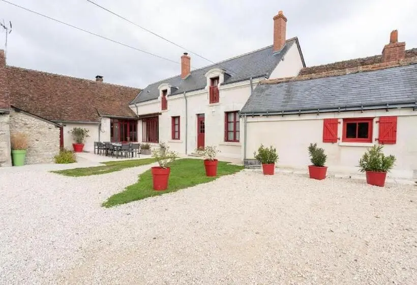 ２ベッドルームハウス, Gîte Atypique 2 à 8 Personnes Avec Piscine Jacuzzi Proche Châteaux De La Loire