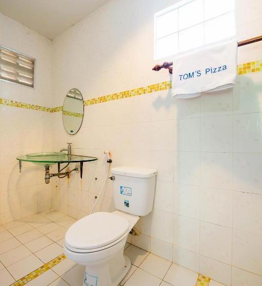 غرفة ديلوكس, Tompizza Resort