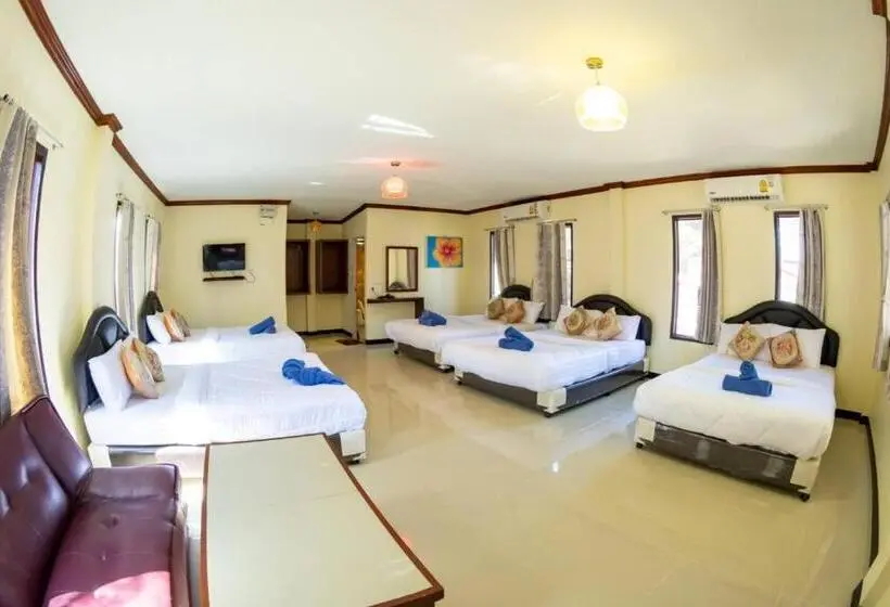 Perhehuone, Tompizza Resort