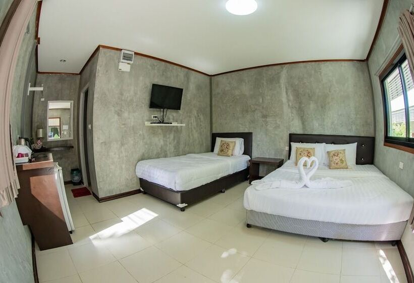 غرفة قياسية, Tompizza Resort