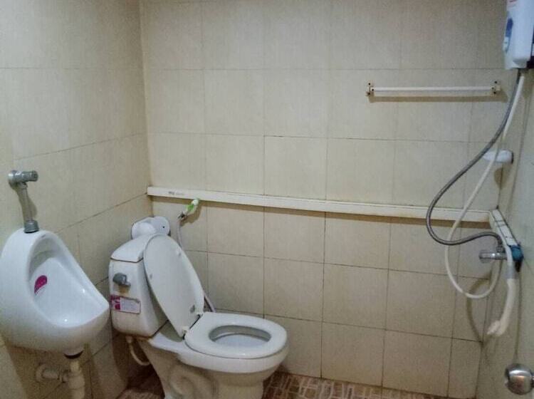 غرفة قياسية, Tompizza Resort