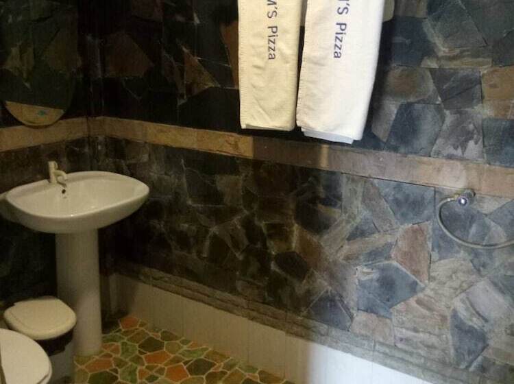 غرفة ديلوكس, Tompizza Resort