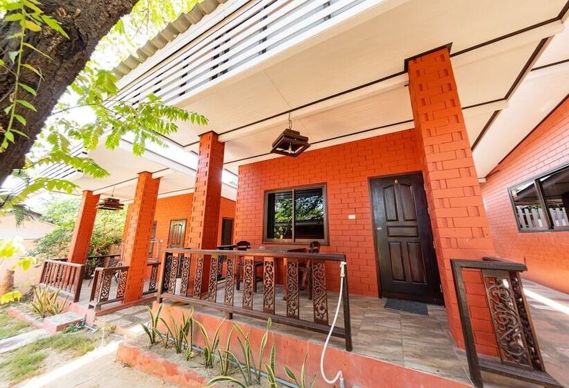 جناح عائلي, Tompizza Resort