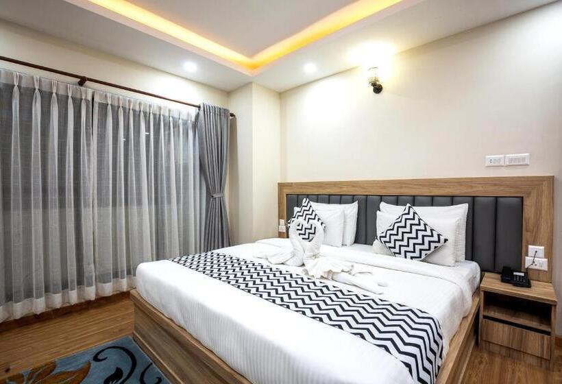 اتاق سوپریور با تخت بزرگ, Travel Inn