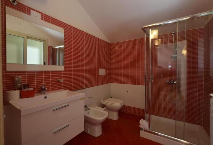 سوییت جونیور با چشم‌انداز دریا, Saija Resort