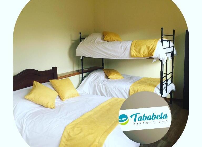 패밀리 룸 가든 전망, Tababela Airport B&b
