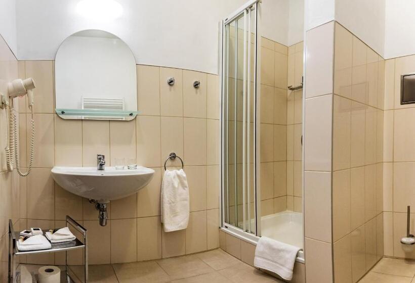 جناح سوبيريور, Grand Vígľaš