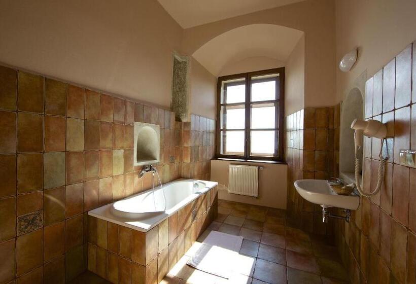 غرفة ديلوكس, Grand Vígľaš