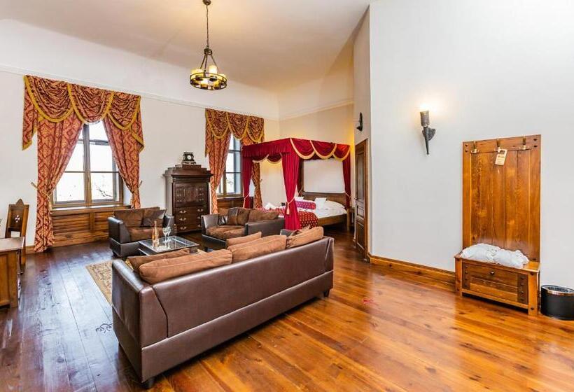 غرفة ديلوكس, Grand Vígľaš