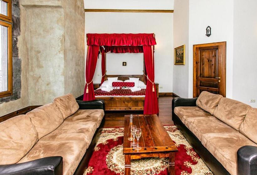 غرفة ديلوكس, Grand Vígľaš