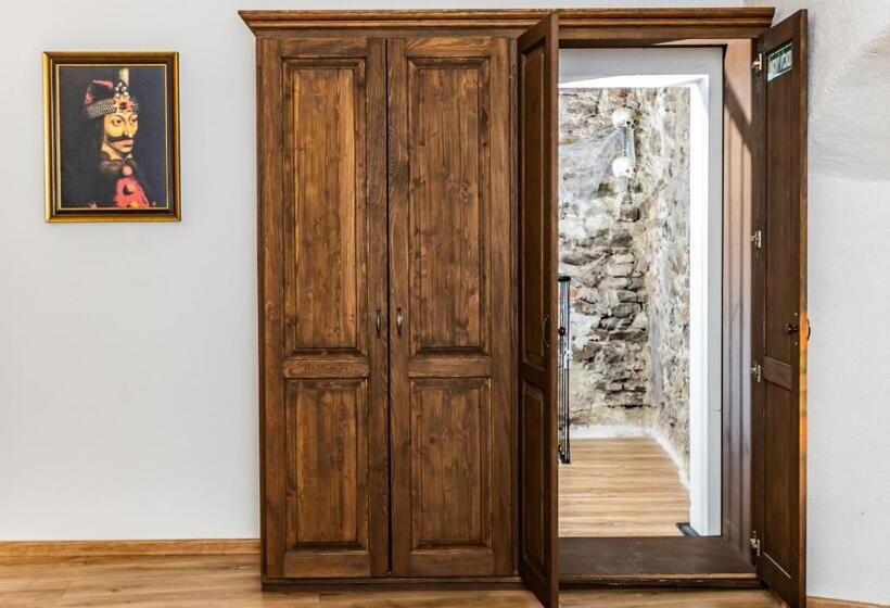 جناح دوبلكس, Grand Vígľaš