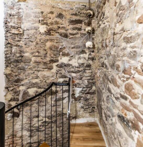 جناح دوبلكس, Grand Vígľaš