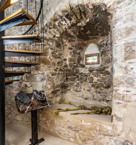 جناح دوبلكس, Grand Vígľaš