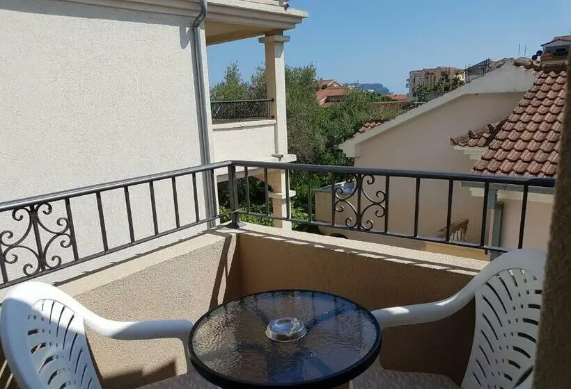 اتاق استاندارد, Apartments And Rooms Lijesevic