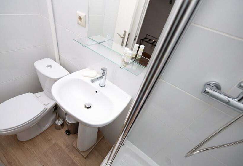 اتاق پریمیوم چهارنفره, Inn   Chiado Boulevard Guest House