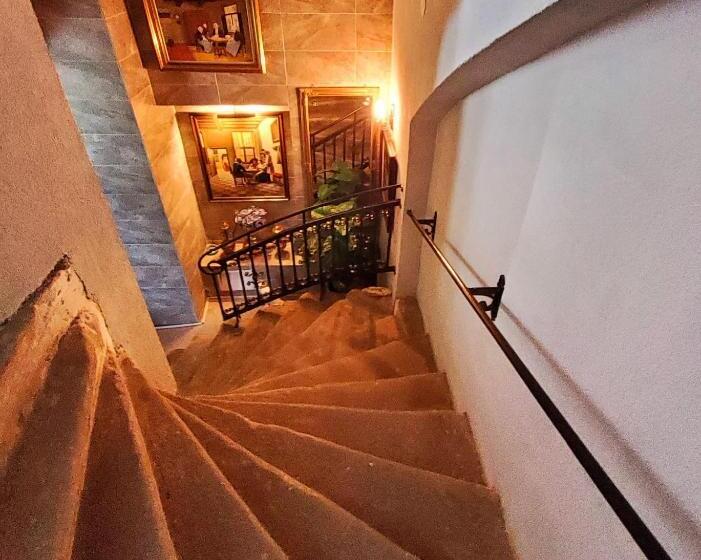 Номер Стандарт, Sissy Vendégház