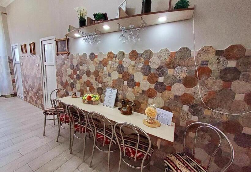 Номер Стандарт, Sissy Vendégház