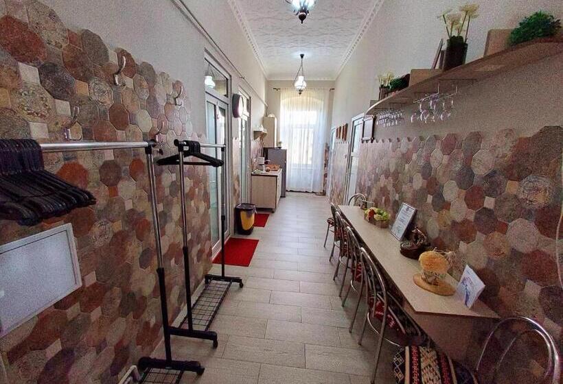 Номер Стандарт, Sissy Vendégház