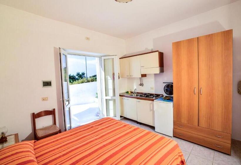 غرفة قياسية, Solemareponza Casa Maria