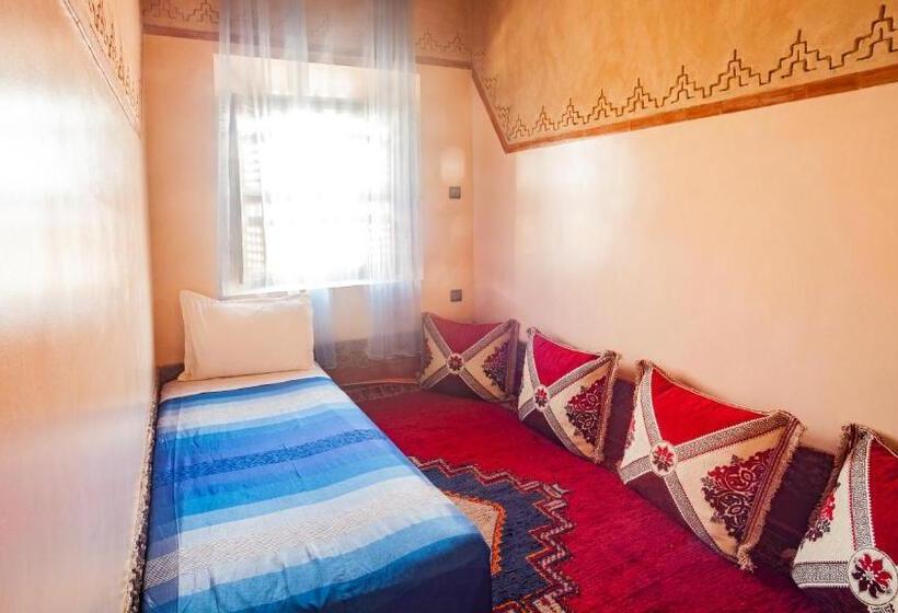 اتاق خانوادگی با چشم‌انداز استخر, Ecolodge L île De Ouarzazate