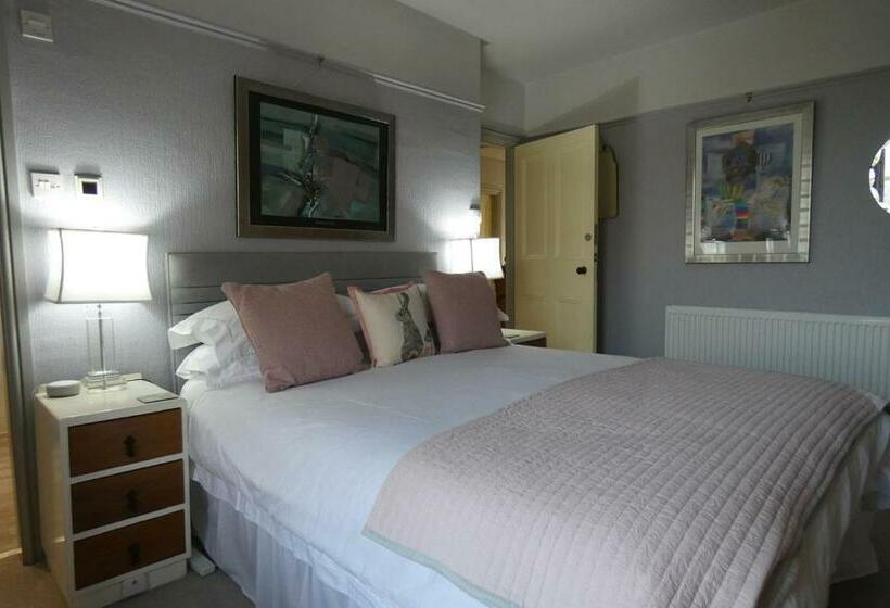 キングサイズベッドのデラックスルーム, Kentwood Guest House