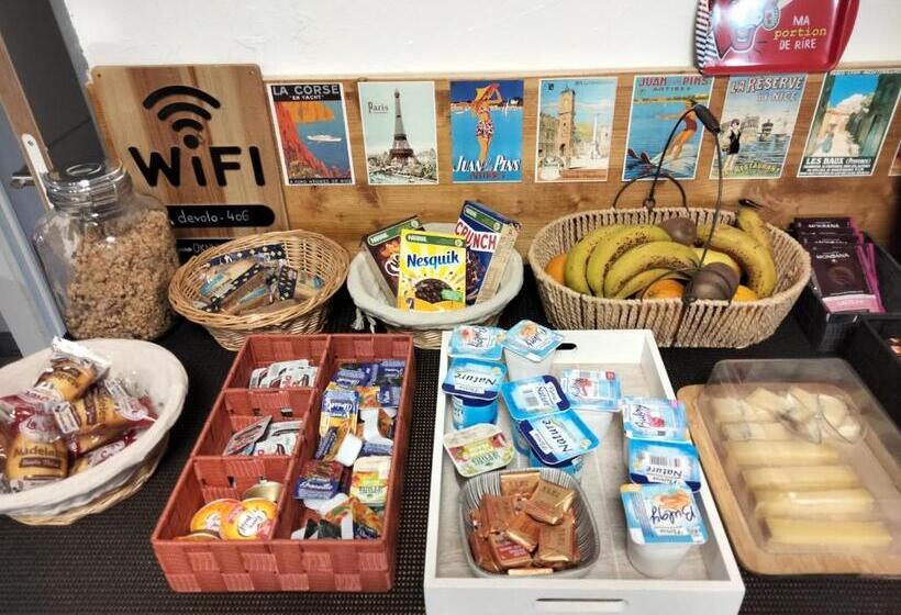 베이직 3인 룸, Le Jack