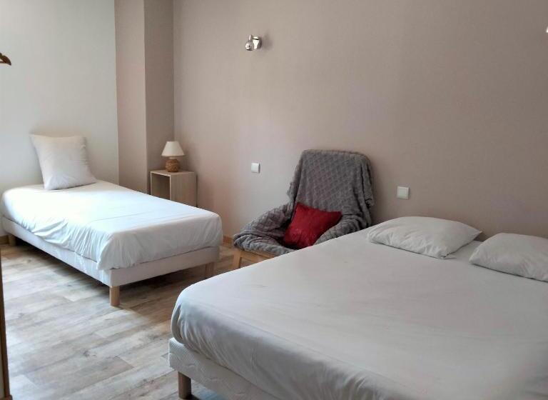 베이직 3인 룸, Le Jack