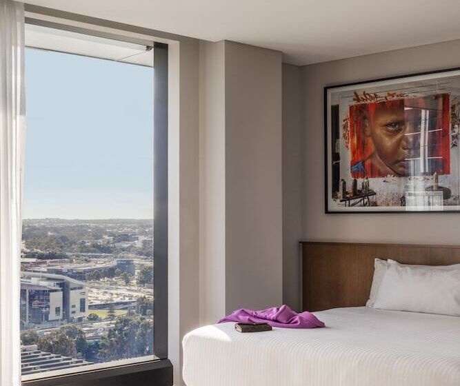 プレミアムルーム, The Adnate Perth Art Series