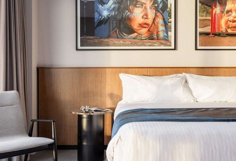 プレミアムルーム, The Adnate Perth Art Series