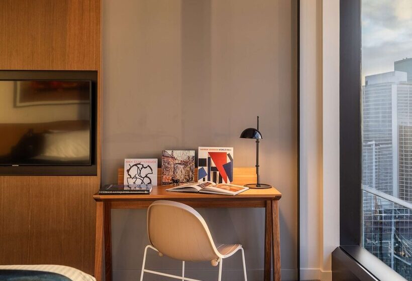 プレミアムルーム, The Adnate Perth Art Series