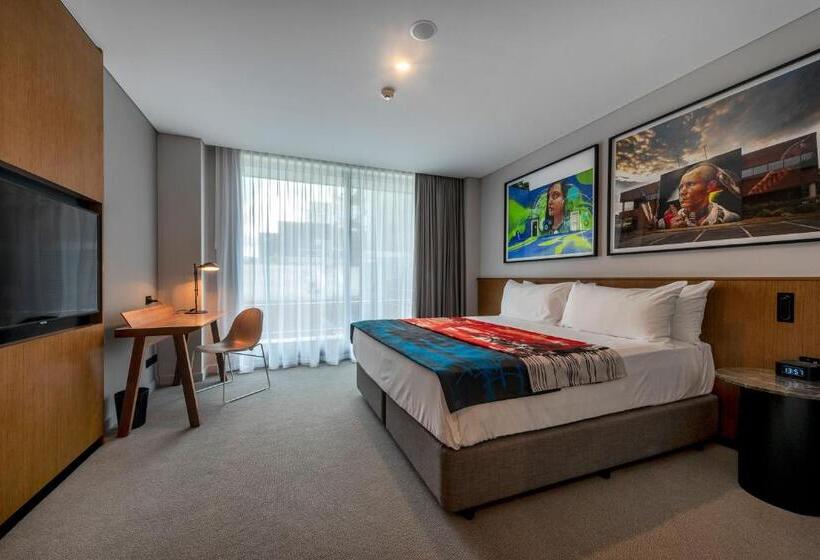 プレミアムルーム, The Adnate Perth Art Series