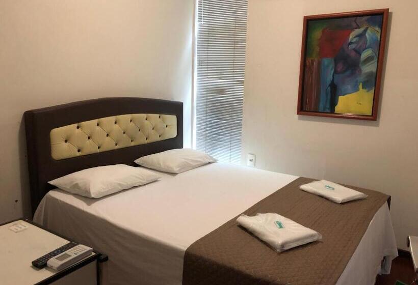 غرفة ديلوكس, Marcos Palace