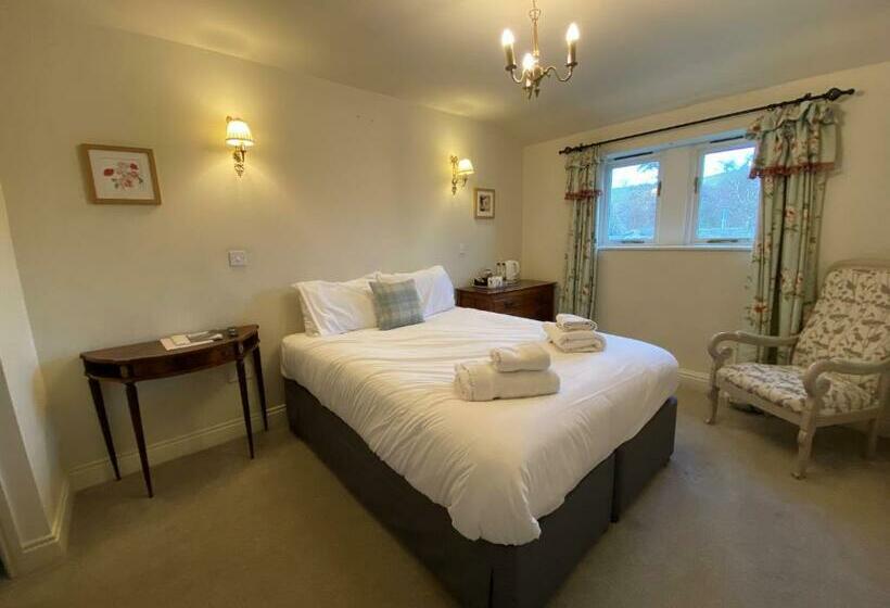 Классический Номер, The Red Lion & Manor House