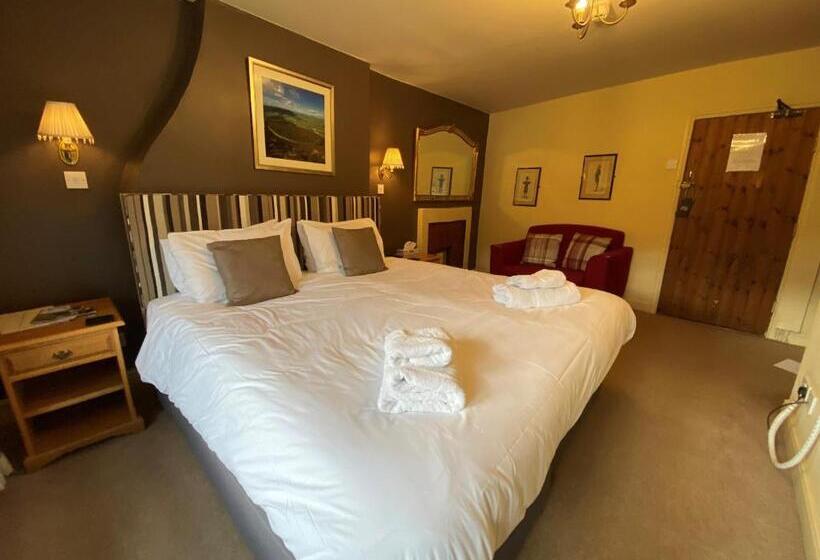 Классический Номер, The Red Lion & Manor House