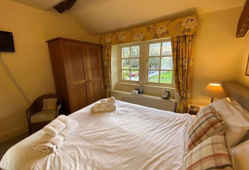 Классический Номер, The Red Lion & Manor House