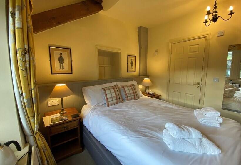 Классический Номер, The Red Lion & Manor House