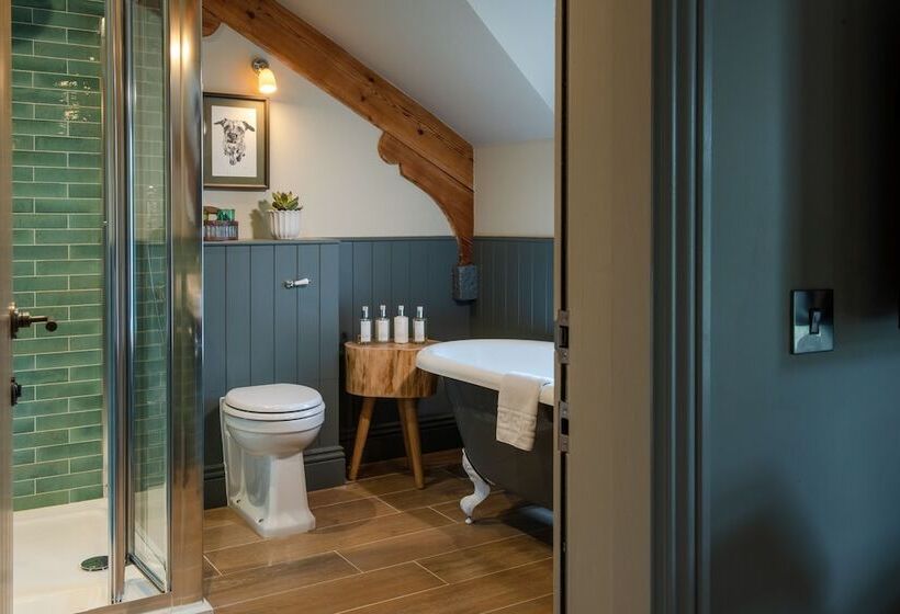 Дом 1 Спальня, The Red Lion & Manor House