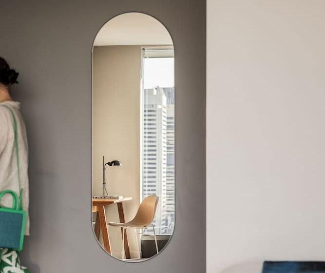 プレミアムルーム, The Adnate Perth Art Series