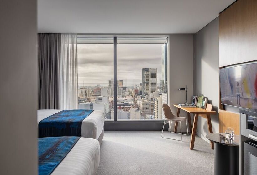 プレミアムルーム, The Adnate Perth Art Series