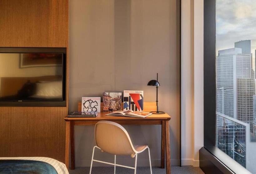 プレミアムルーム, The Adnate Perth Art Series