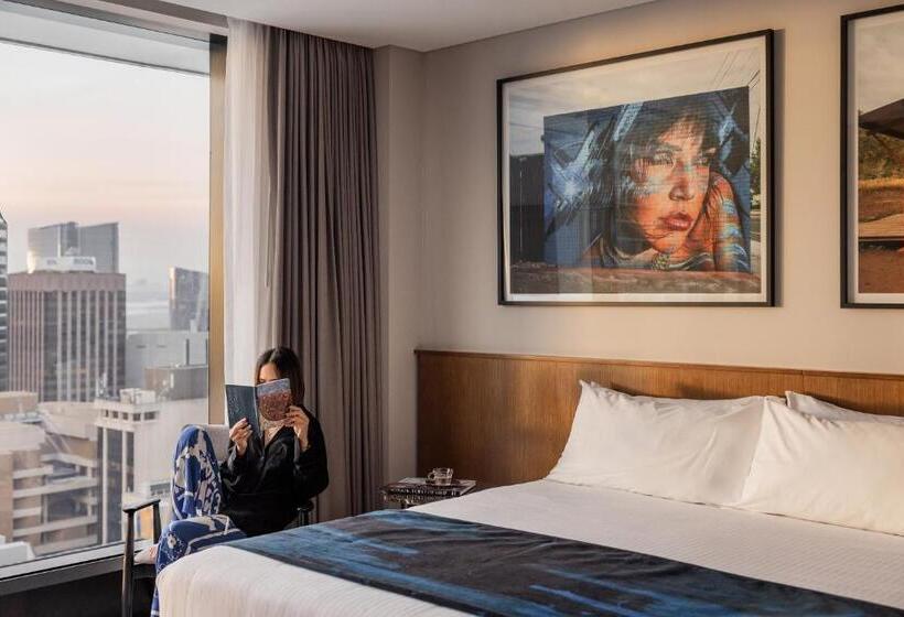 プレミアムルーム, The Adnate Perth Art Series