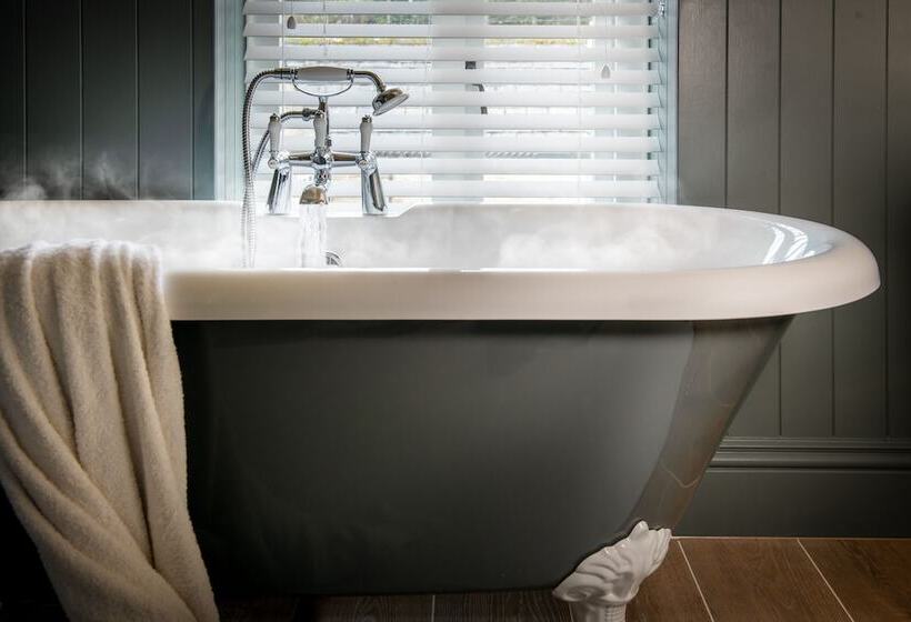 Дом 1 Спальня, The Red Lion & Manor House