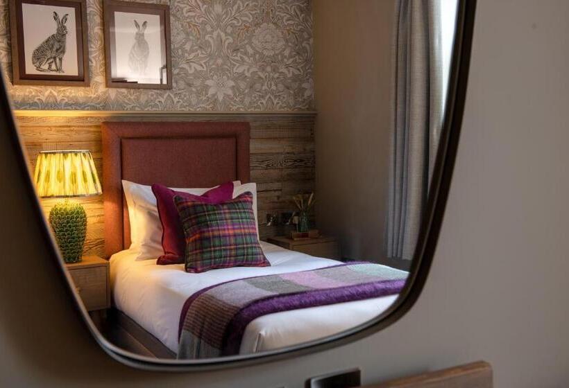 Дом 1 Спальня, The Red Lion & Manor House