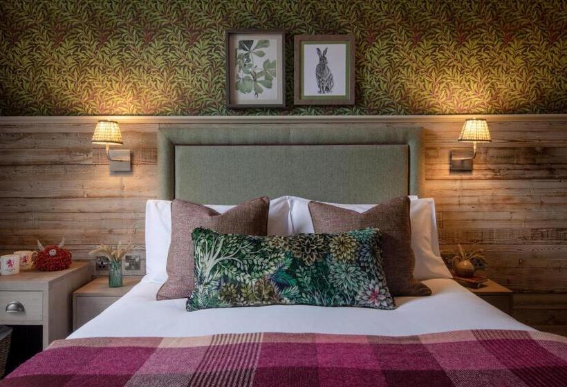 Дом 1 Спальня, The Red Lion & Manor House