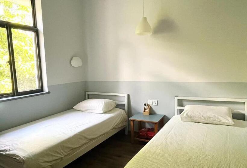 Номер Стандарт с Балконом, Shenzhen Loft Youth Hostel