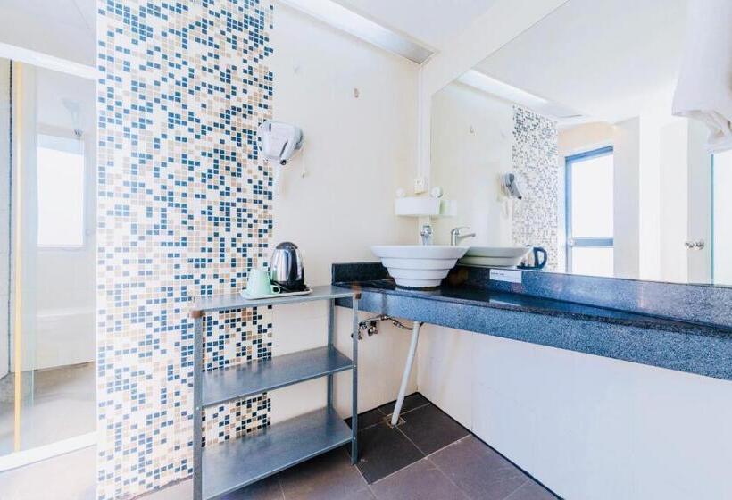 Номер Стандарт с Балконом, Shenzhen Loft Youth Hostel